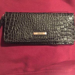 KENNETH COLE REACTION CLUTCH